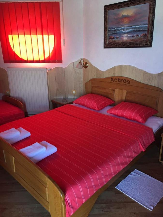 Motel Pizzeria Actros Nova Topola Zewnętrze zdjęcie