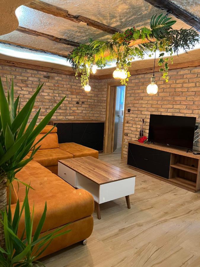 Motel Pizzeria Actros Nova Topola Zewnętrze zdjęcie